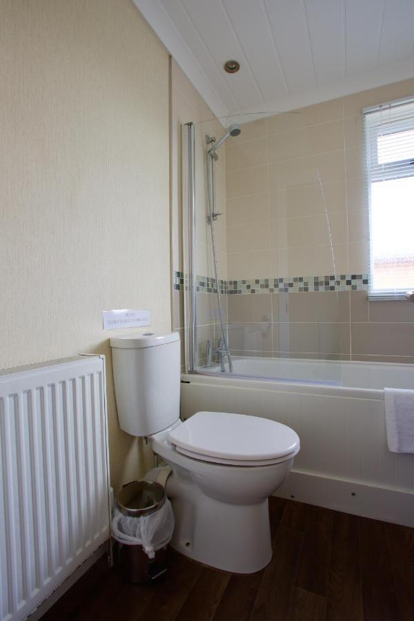 Lovely 3-Bed Cottage In Ели Екстериор снимка